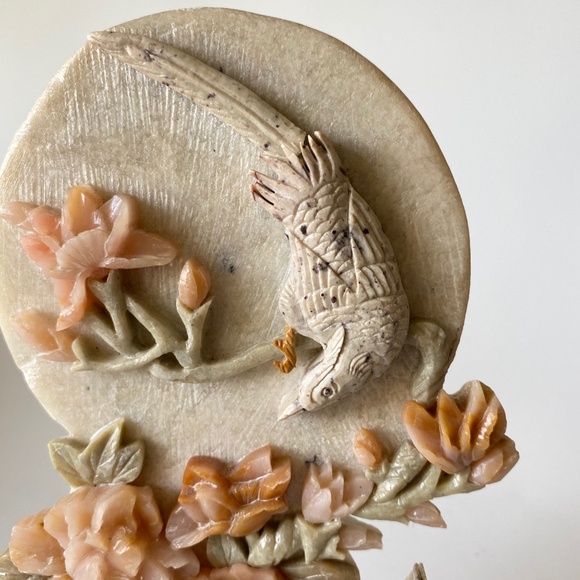 Vintage Chinese Nephrite Sculpture: Birds in Rosebush, Hand-Carved - Picture 6 of 16